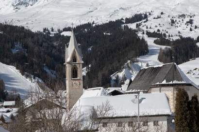 Kirche-Winter_Serfaus-Fiss-Ladis.jpg